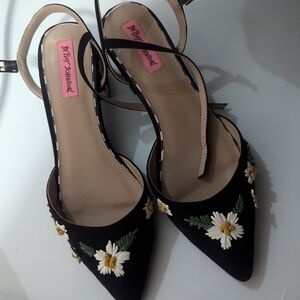 Black Floral Embroidered Women's Shoes